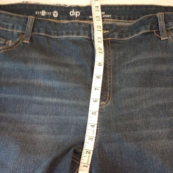 - Dip mid rise denim Bermuda shorts - Picture 5 of 8